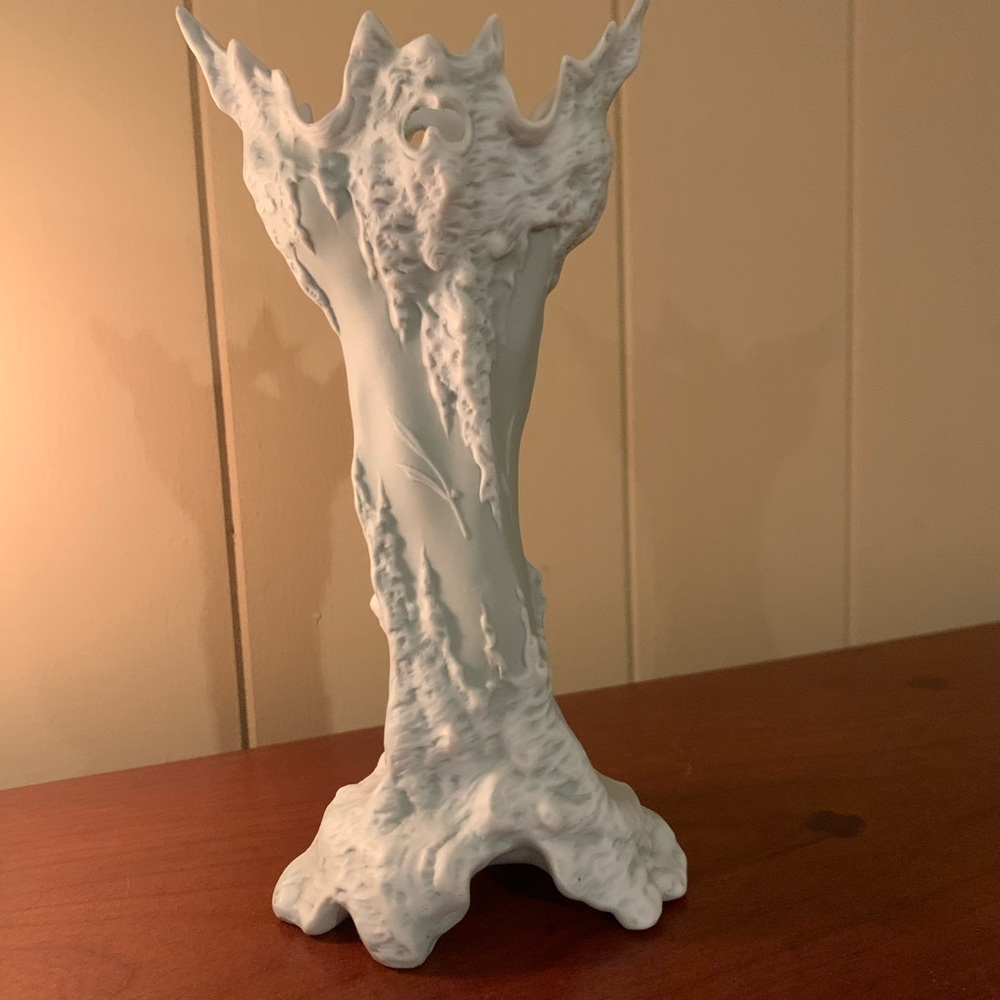 Beautiful light green tree decoration